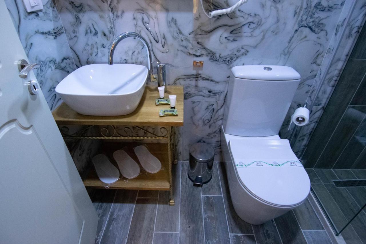 Te Kalaja Rooms Гирокастра Экстерьер фото